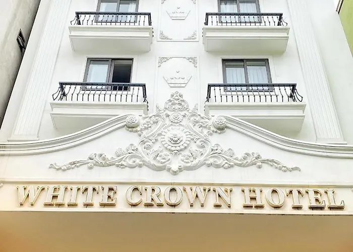 White Crown Hạ Long