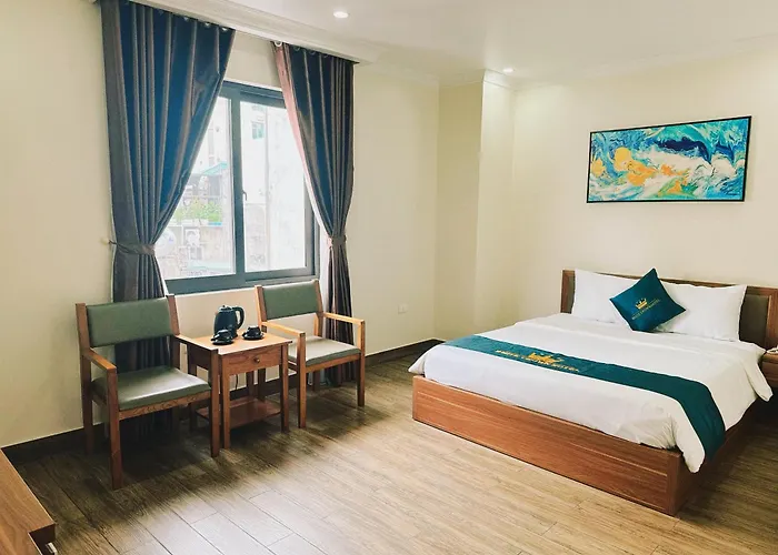 White Crown 4* Hạ Long