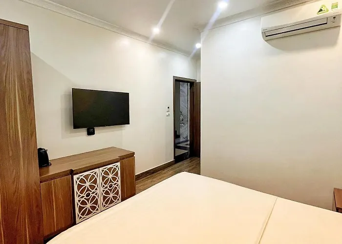 White Crown Hotel 4*